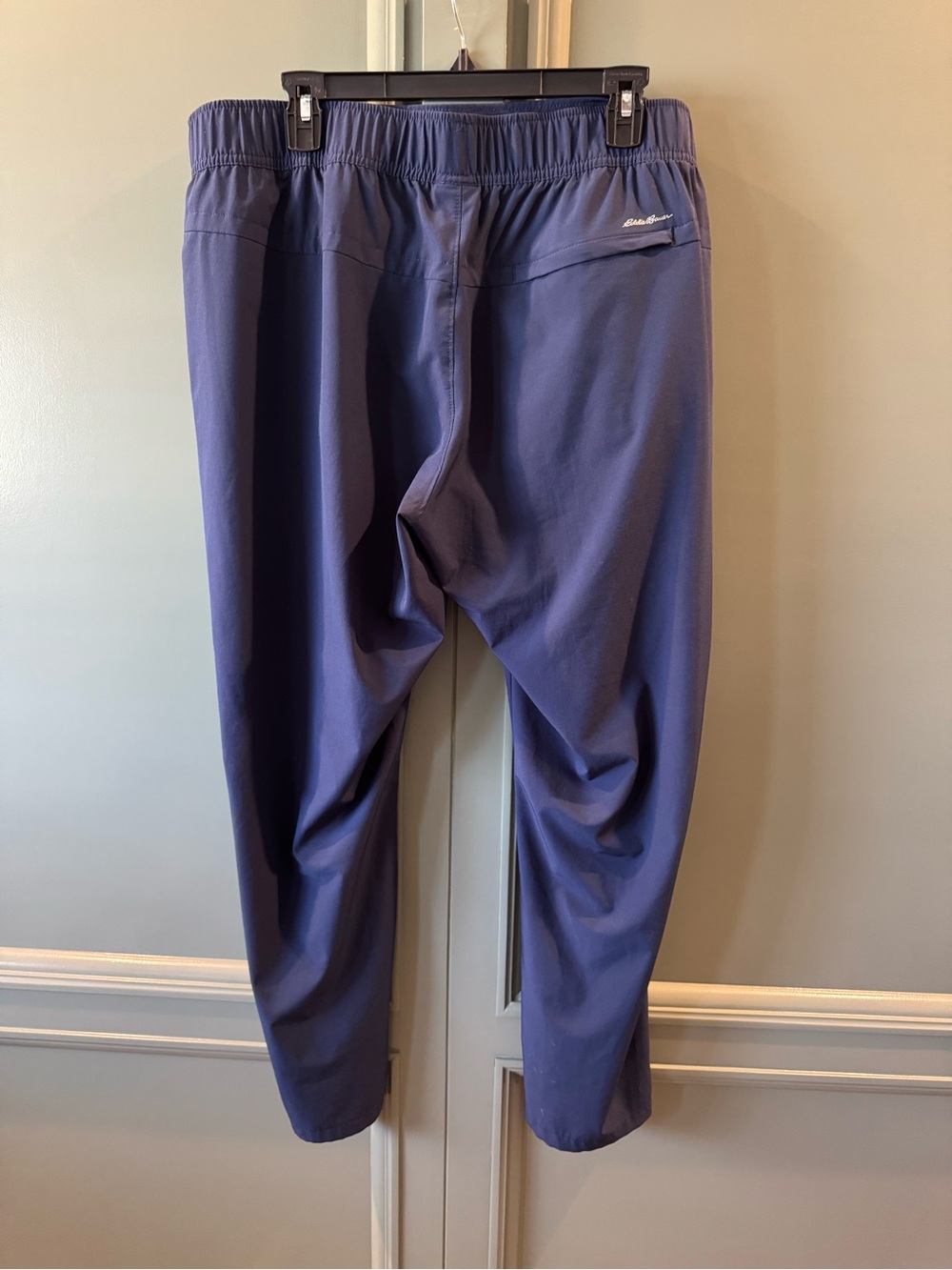 Women’s Eddie Bauer Navy Ankle Travel Pants - Size XL - Picture 2 of 5